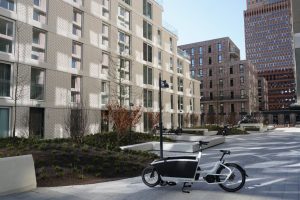 Woning aan de Rosy Wertheimstraat te Amsterdam