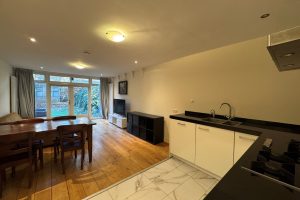 Woning aan de Sarphatikade te Amsterdam