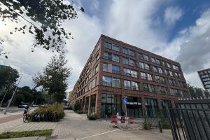 Woning aan de Schipluidenlaan te Amsterdam