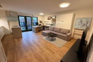 Woning aan de Sporadenlaan te Amsterdam
