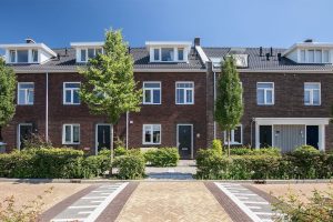 Woning aan de Tony van Verrestraat te Hilversum
