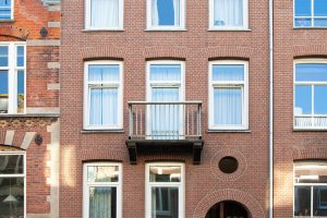 Woning aan de Tweede Jan Steenstraat te Amsterdam