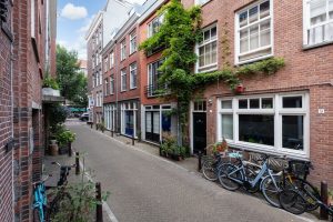 Woning aan de Tweede Looiersdwarsstraat te Amsterdam