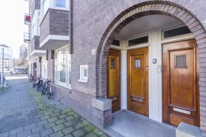 Woning aan de Uiterwaardenstraat te Amsterdam