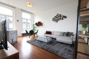 Woning aan de Van Baerlestraat te Amsterdam