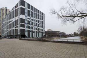 Woning aan de Van Leijenberghlaan te Amsterdam
