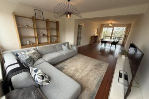 Woning aan de Van Nijenrodeweg te Amsterdam