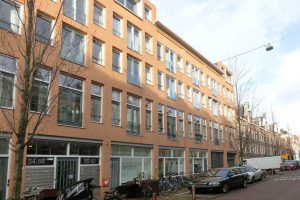 Woning aan de Van Oldenbarneveldtstraat te Amsterdam