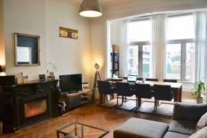 Woning aan de Witte de Withstraat te Den Haag