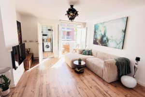 Woning aan de van Hogendorpstraat te Amsterdam