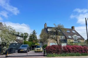 Woning aan de Oud-Loosdrechtsedijk te Loosdrecht